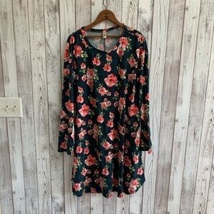 Evelie long sleeve floral dress size 2X